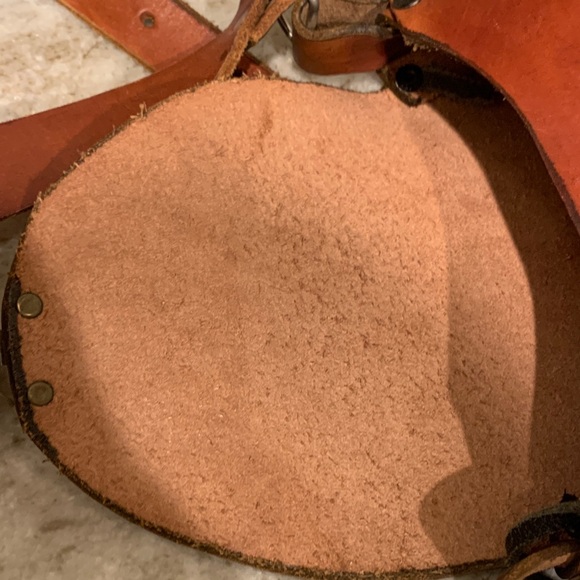 Artisan Embossed Leather Crossbody Bag - Picture 6 of 7